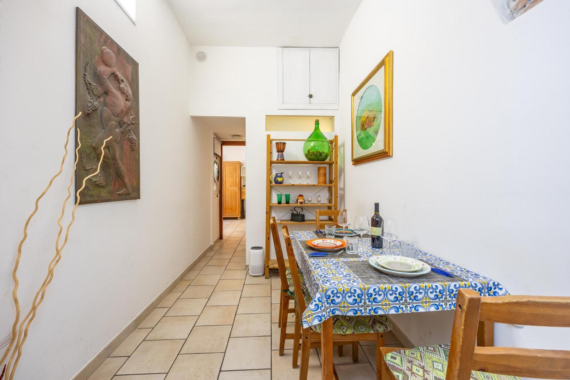 Santa Maria Maggiore's Near Termini Station Apartment *